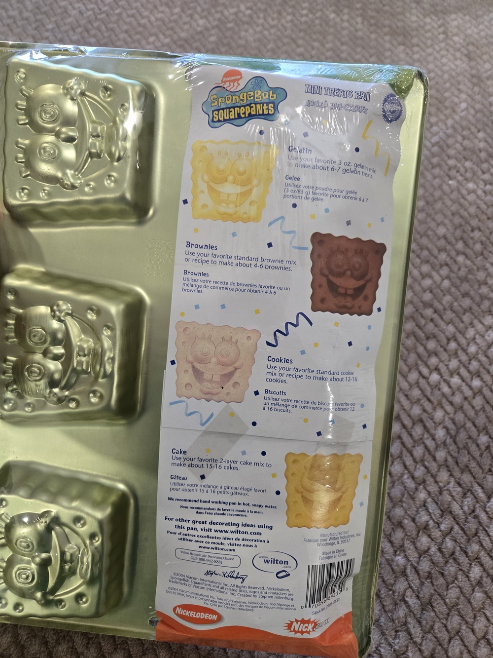 SpongeBob SquarePants Mini Treats Pan - Gold Baking Mold - Picture 6 of 9